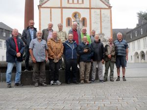 Männer vier Tage unterwegs auf dem Jakobsweg